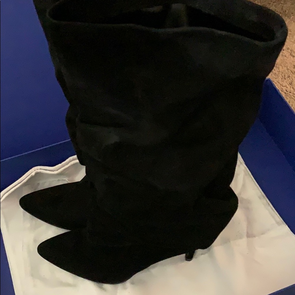 Boots - Picture 2 of 4